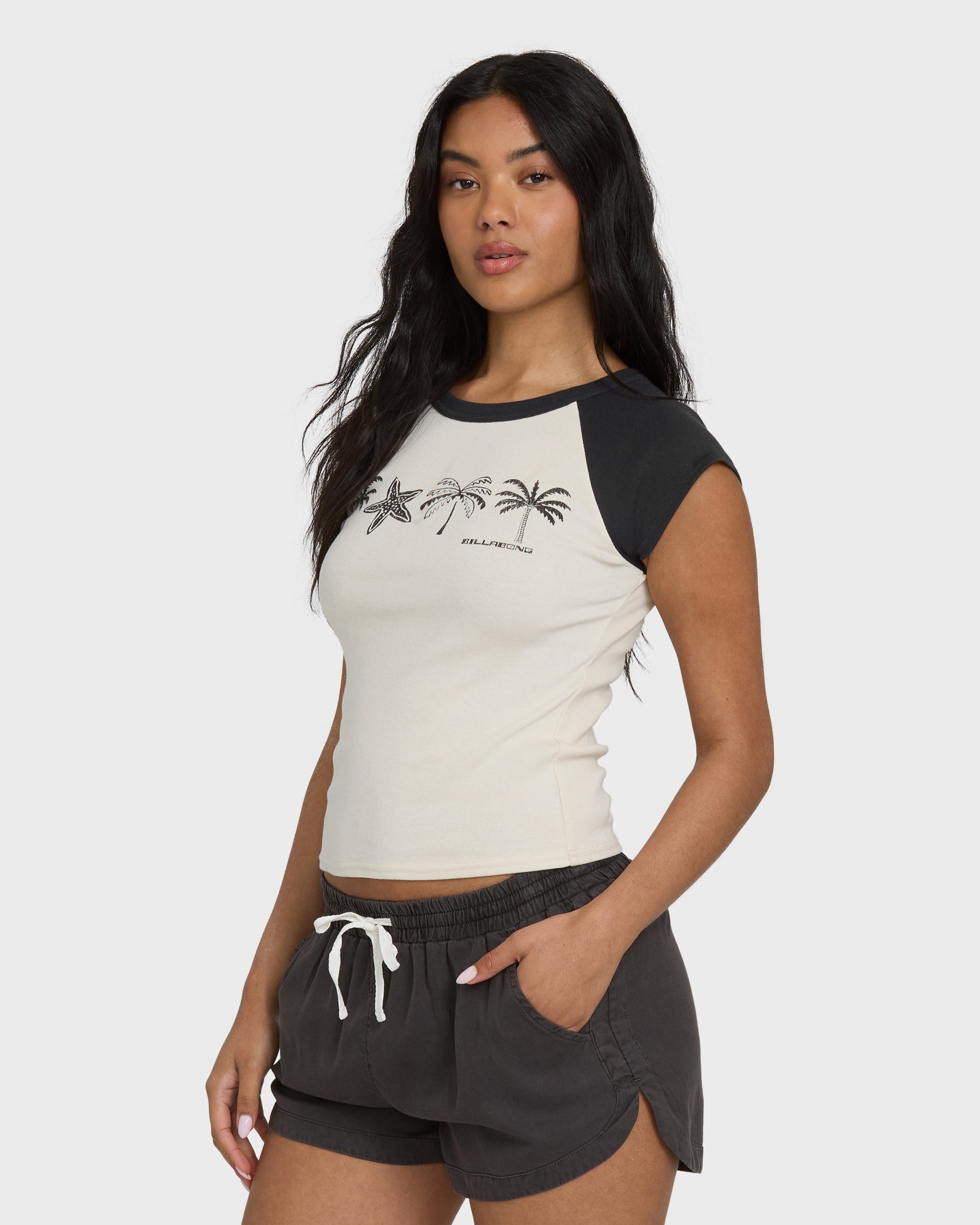 DES-TROPIC-SS-RAGLAN-WHITE-CAP-3