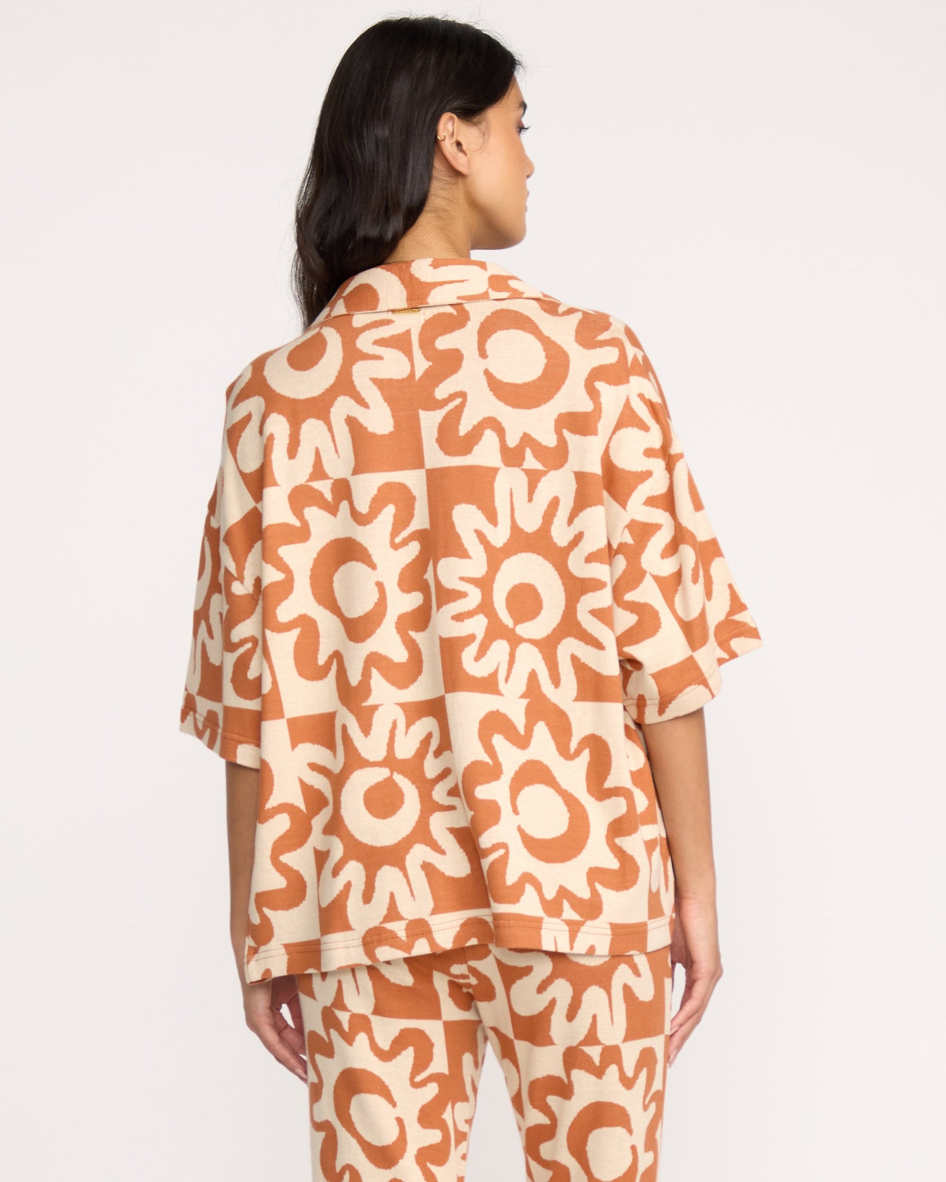 Lost-Waves-Tee-Sunburnt-2