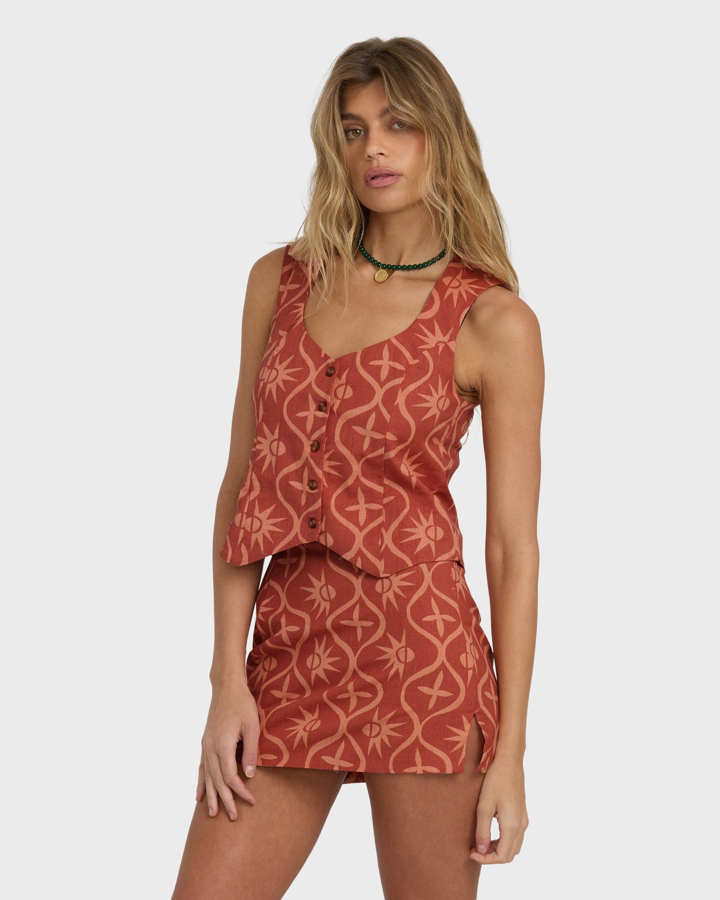 Sunny-Waves-Vest-Dark-Coral-3