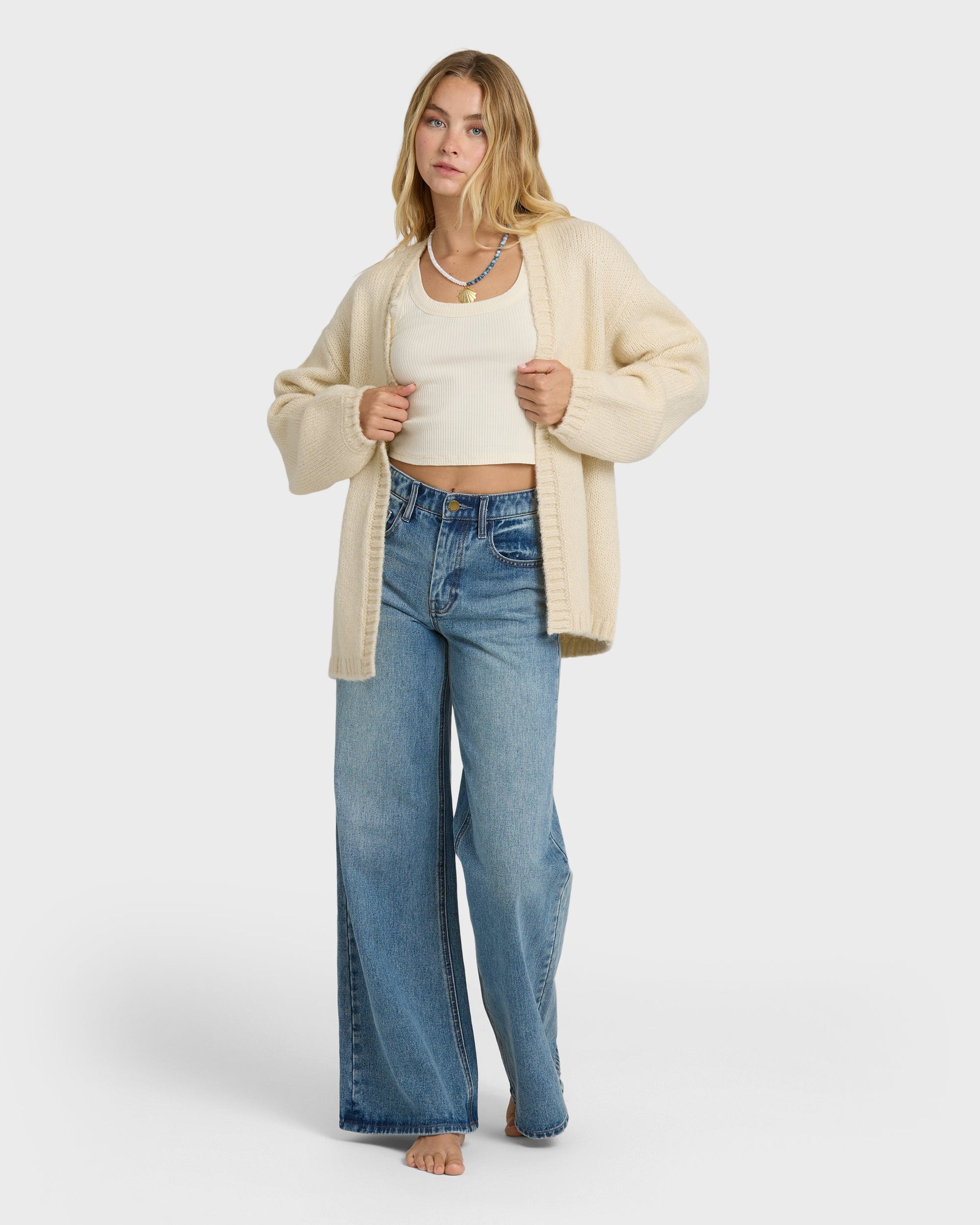 Soft-Sun-Cardi-Whitecap-4