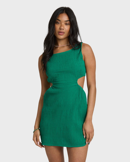 WAVY-DAYS-DRS-CLIMBING-IVY-1