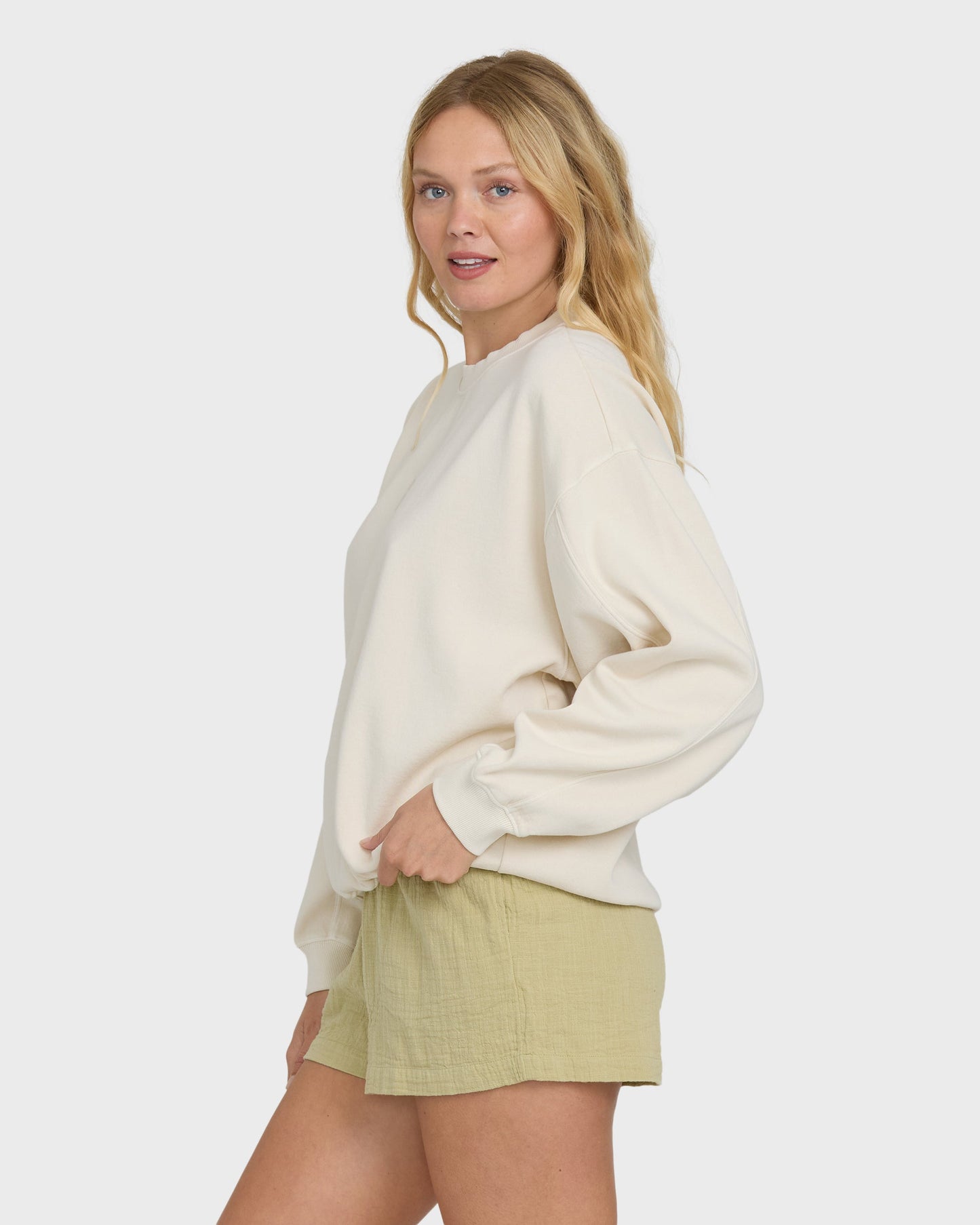 BLEACHED-OUT-KENDAL-CREW-FLC-VANILLA-3