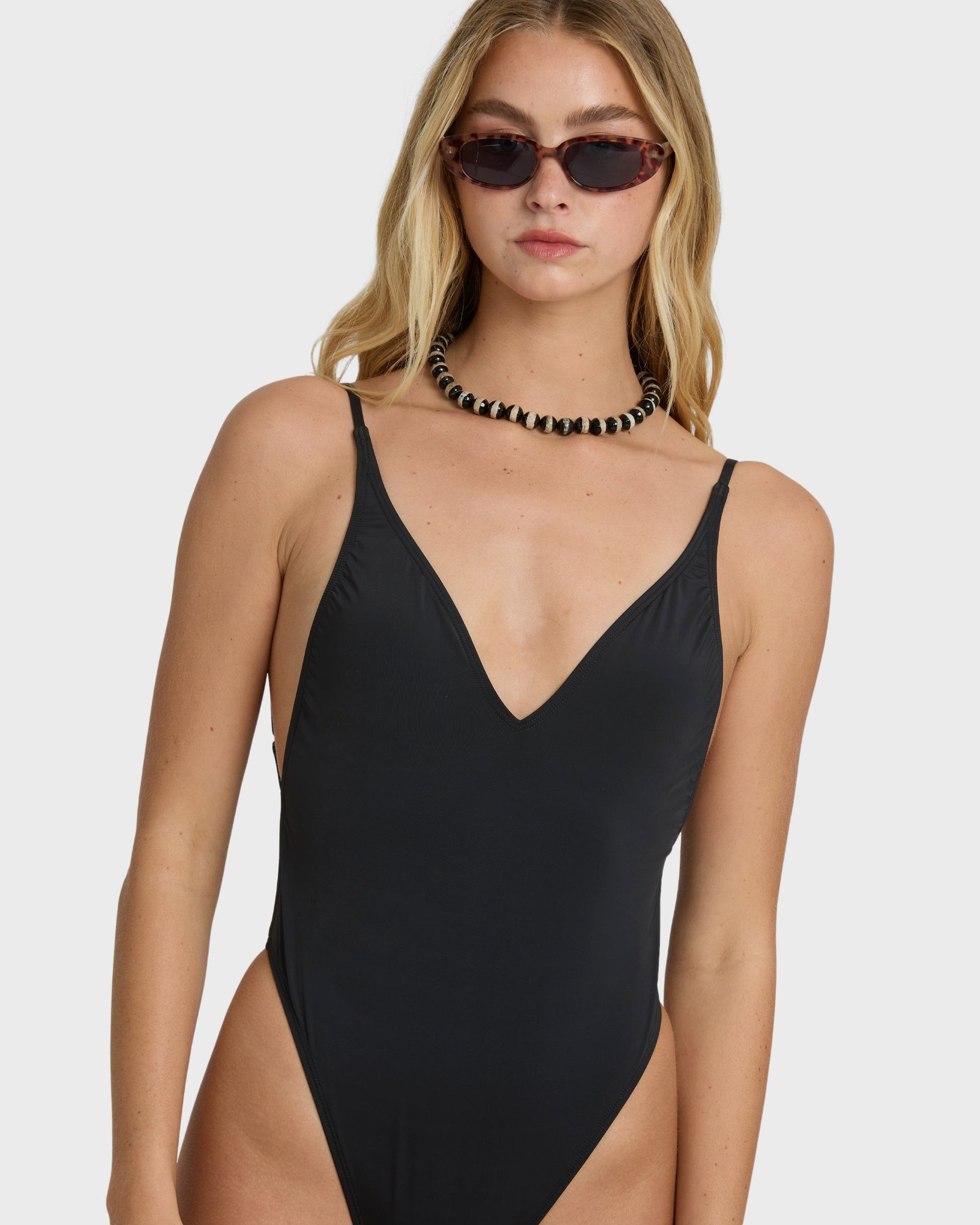 SOL-SEARCHER-DEEP-V-1PC-BLACK-PEBBLE-5