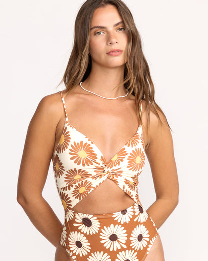 Fresh-Daze-Mika-One-Piece-Swimsuit-Sunburnt-5