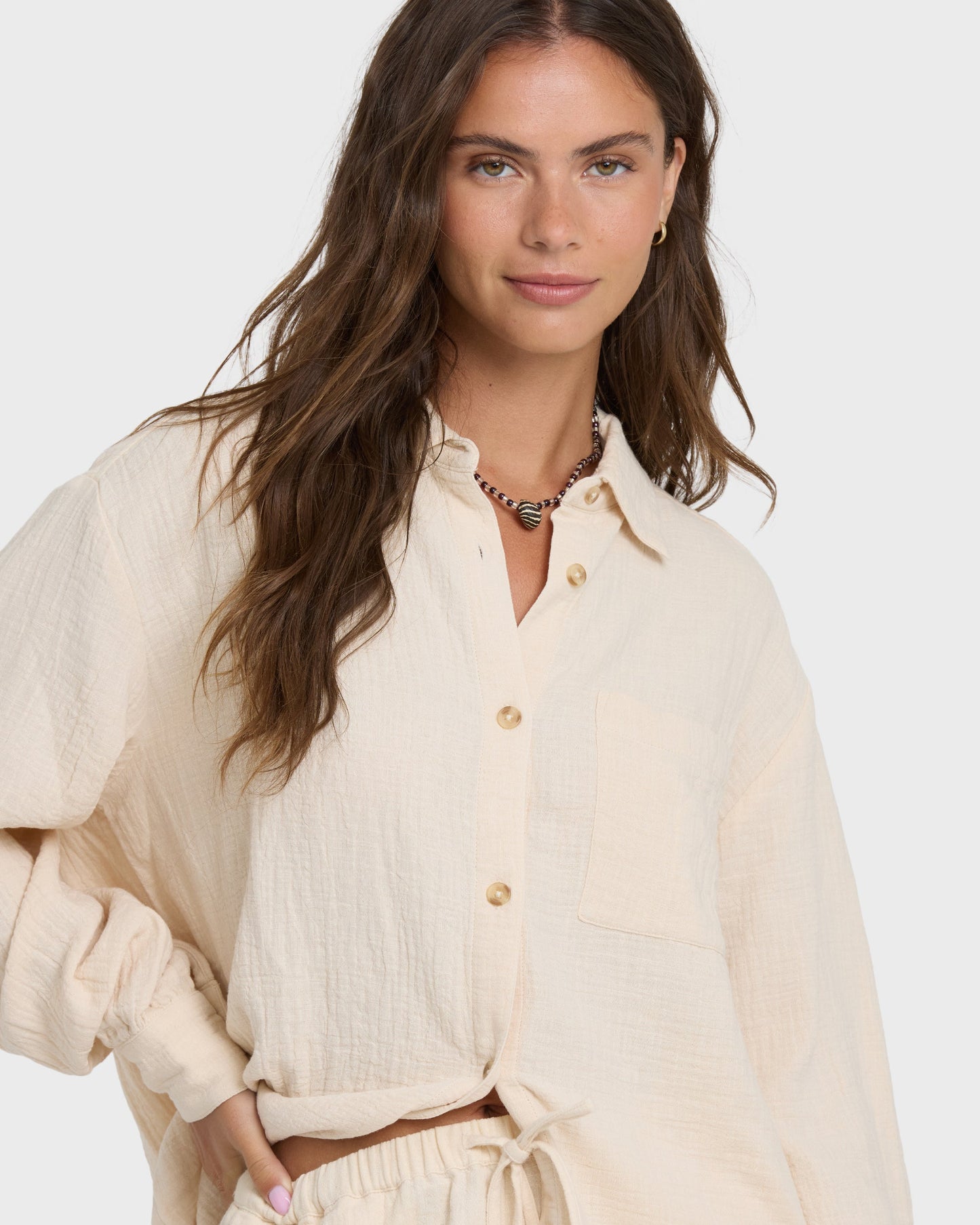 Wanderer-Long-Sleeve-Woven-Top-Dove-5