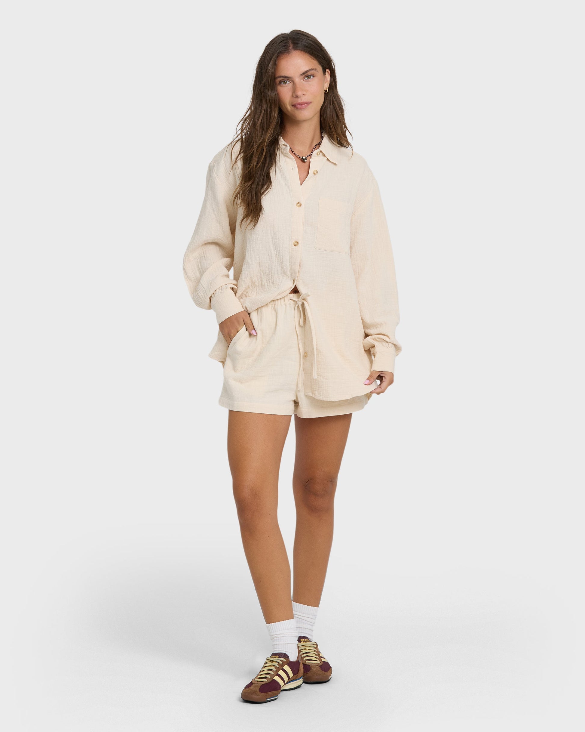 Wanderer-Long-Sleeve-Woven-Top-Dove-3