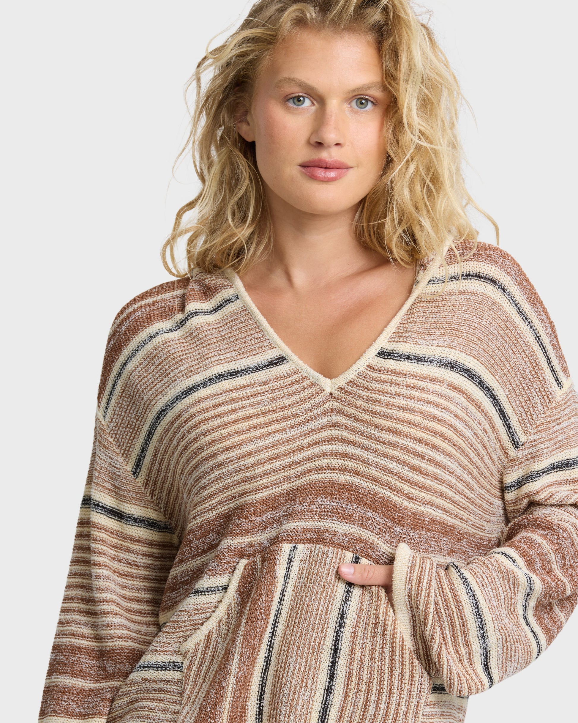 Baja-Beach-Hooded-Sweater-White-/-Brown-5