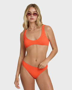 HOT CORAL