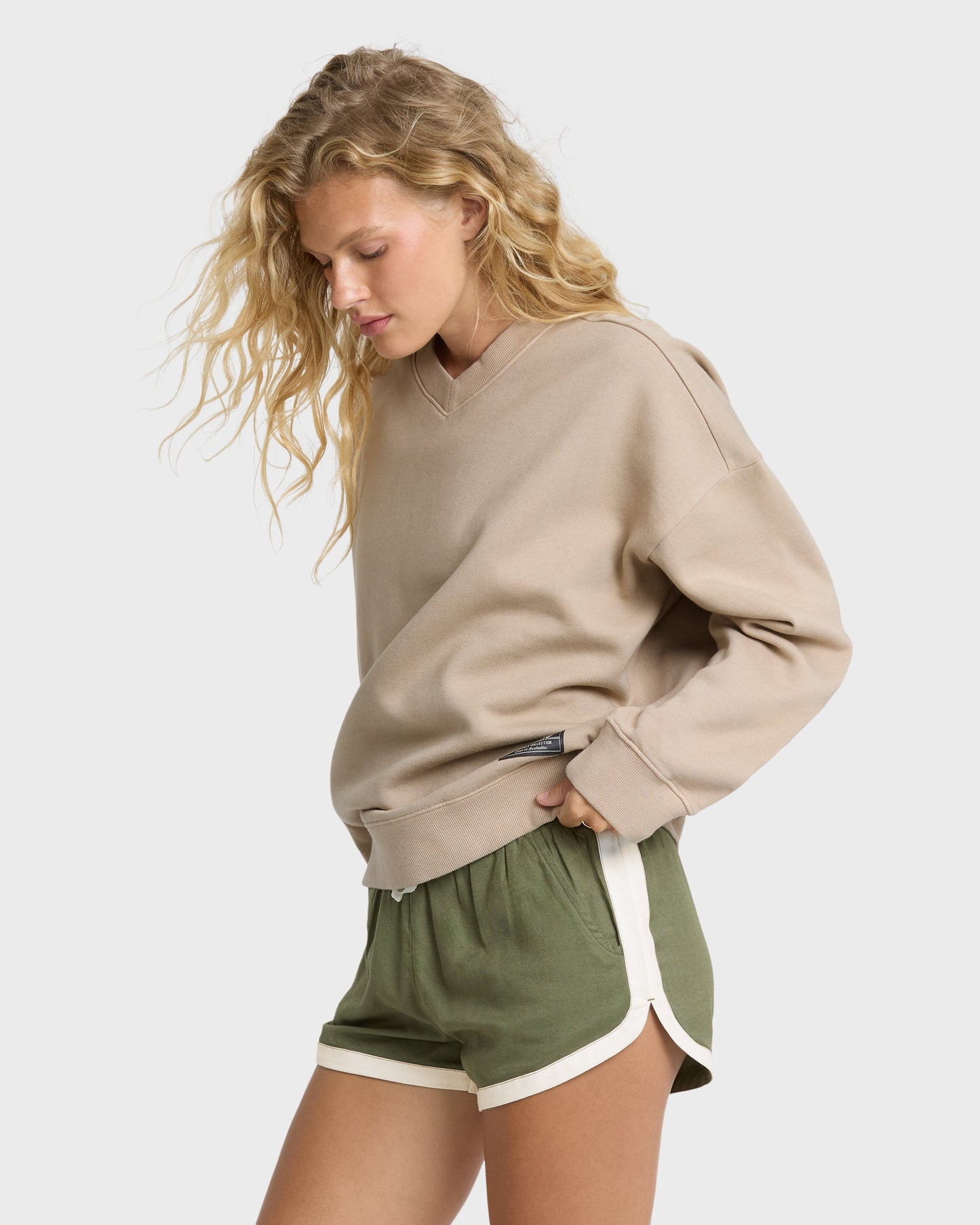 Road-Trippin-Elastic-Waist-Shorts-Canteen-4