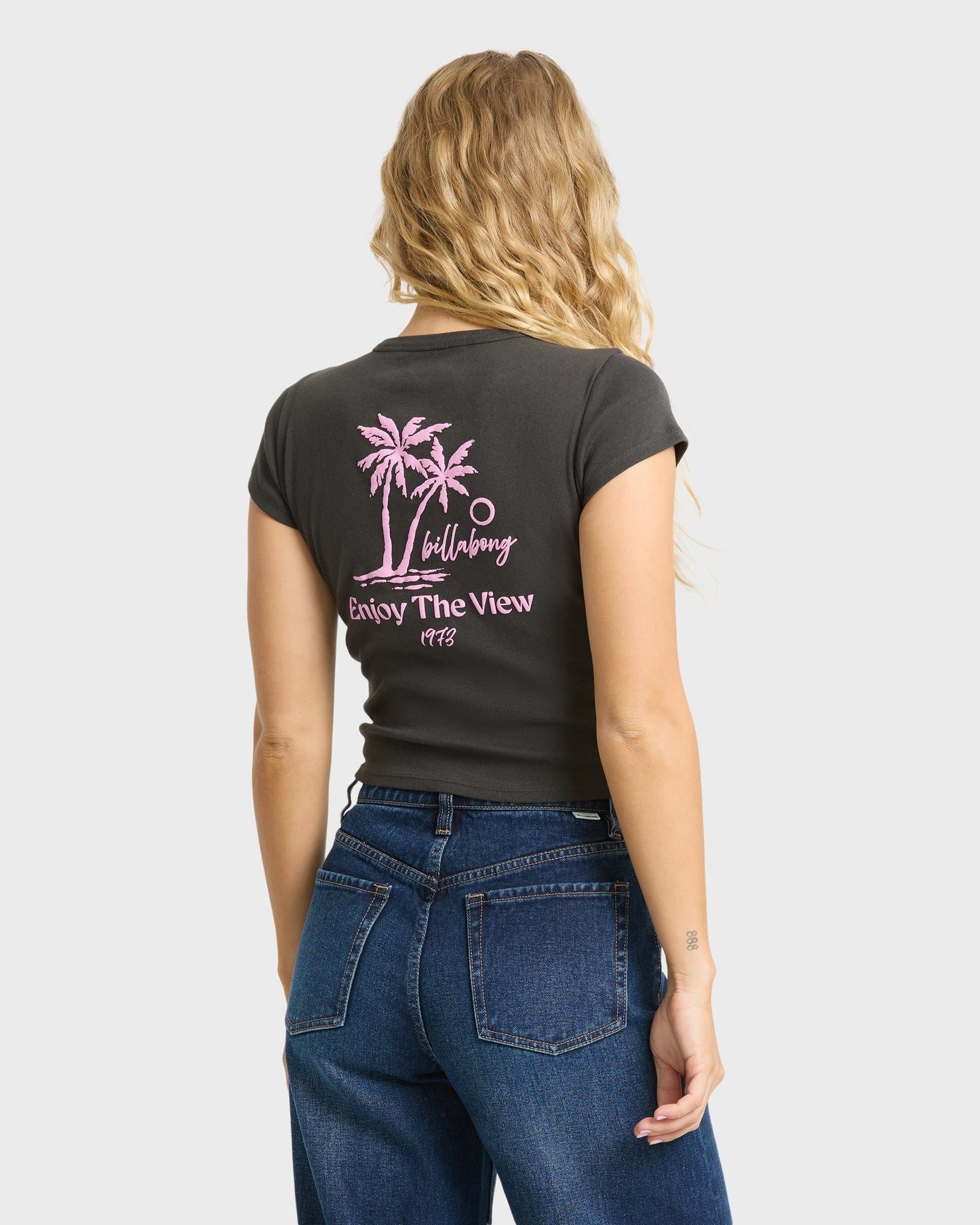 MAGIC-SUNSETS-SS-TEE-OFF-BLACK-2