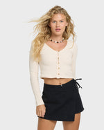 PAXTON-LS-KNT-TOP-WHITE-CAP-1