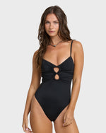 SOL-SEARCHER-ISLA-ONE-PIECE-BLACK-PEBBLE-1