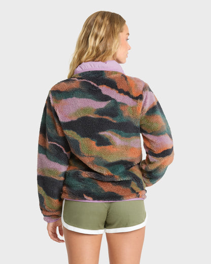 SWITCHBACK-SHERPA-PULLOVER-BLACK-MULTI-2