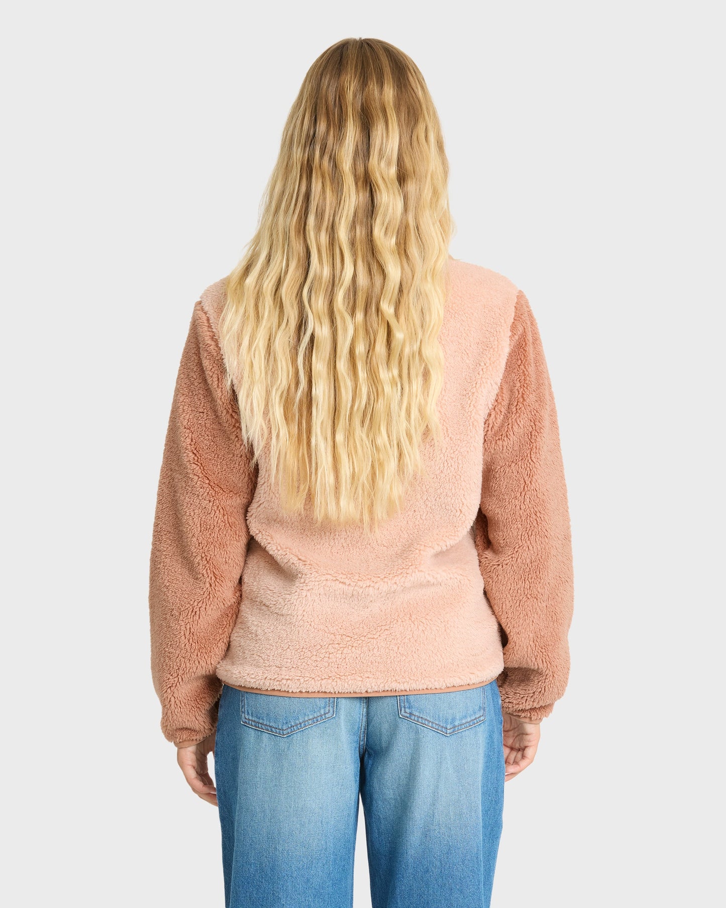 SWITCHBACK-SHERPA-PULLOVER-SUGAR-ALMOND-2