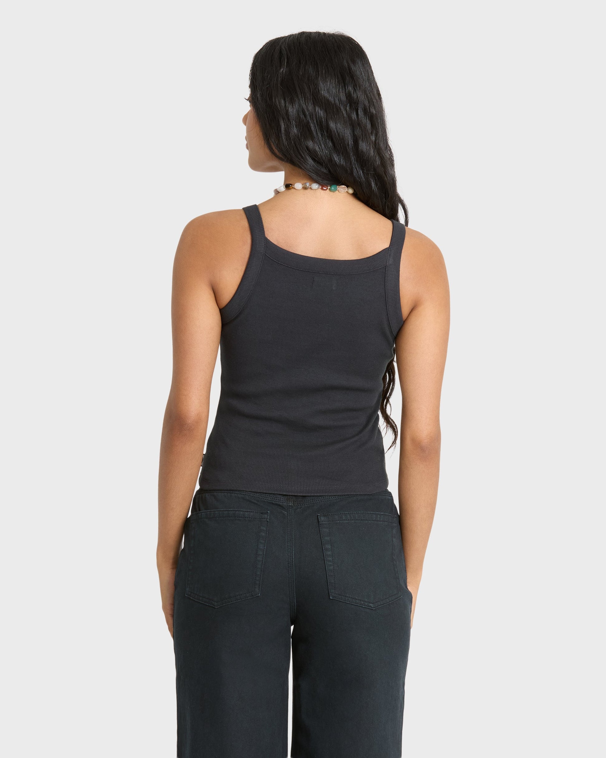 DAY-TRIP-FOREVER-TANK-BLACK-SANDS-2